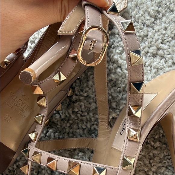 Valentino Women's Blush Patent Leather Studded Heels - Picture 10 of 13